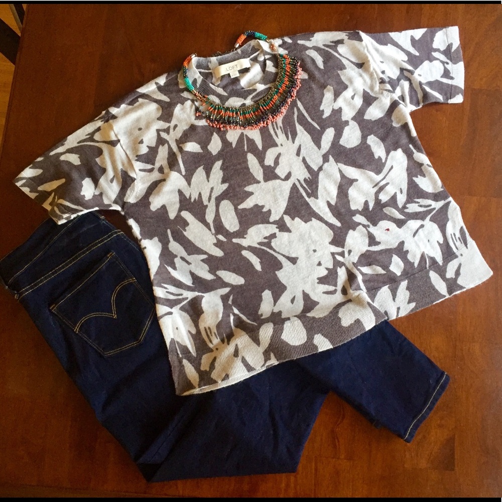Ann Taylor Loft floral crew neck top